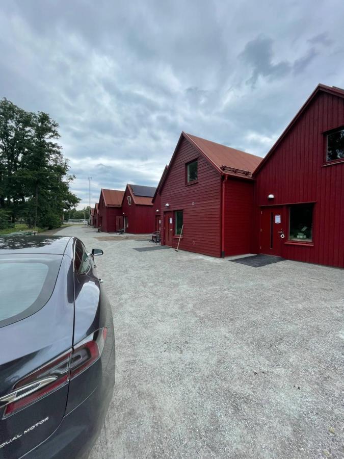 Rocklunda Village Västerås Buitenkant foto
